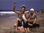 1941-07-LA-beach-private_movie01-getty-cap-04-4