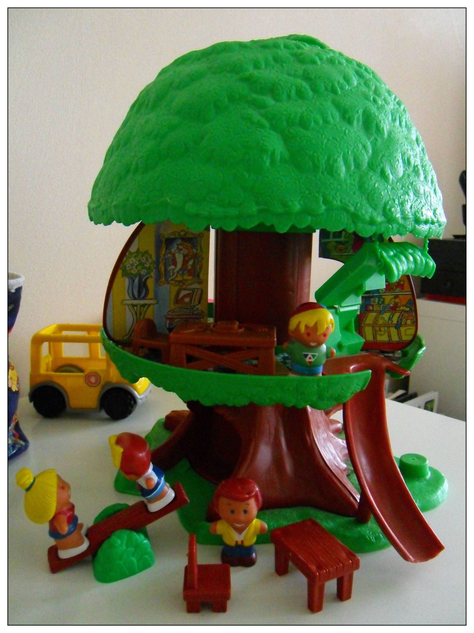 maison arbre jouet