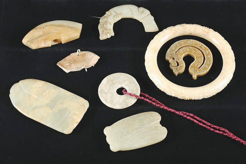 group_of_jade_and_other_carvings_zhou_dynasty_and_later613_001
