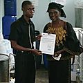 Remise attestation de formation de formateurs à notre première formatrice au Tchad formée au sein de notre entreprise au Cameroun