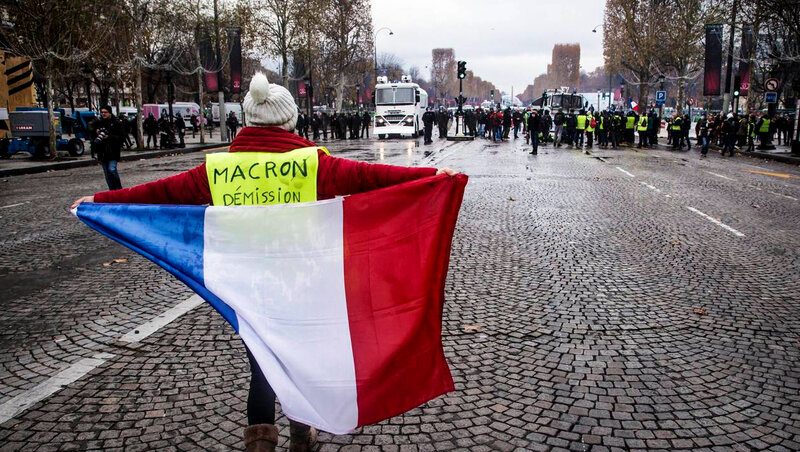 Les Gilets Jaunes Paris Le 24 Novembre 2018