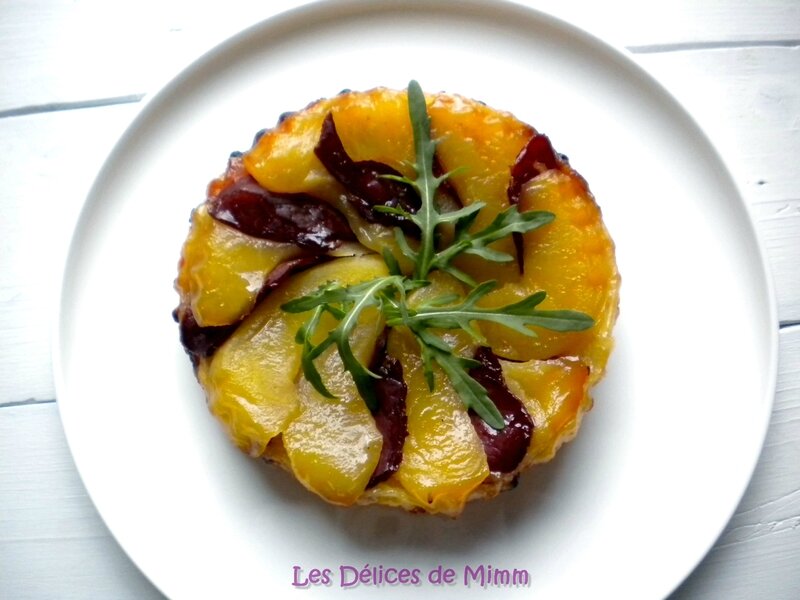 Tartelette Tatin au magret de canard et au piment d’Espelette
