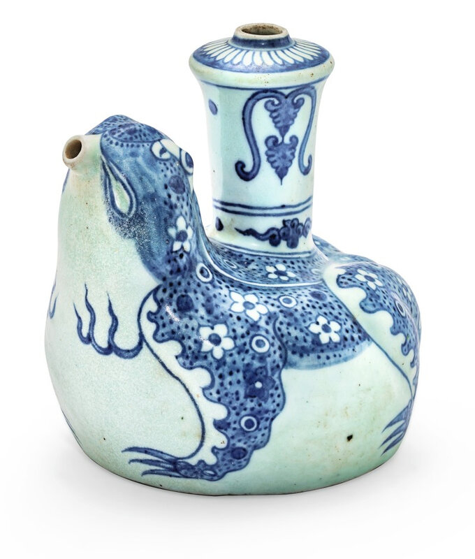 A blue and white 'toad' kendi, Ming Dynasty, 16th-17th century