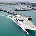 Enfin! une ligne de ferry hivernale entre la normandie et les îles anglo-normandes... depuis le port de cherbourg!